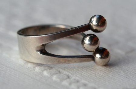 Ball ring / kulering i sterling sølv. Anna Greta Eker, Norway