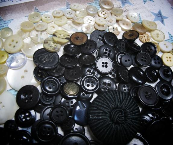 Bulk Black Buttons 
